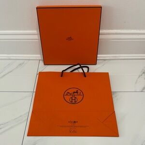 Hermès Authentic Orange Gift Box and Bag